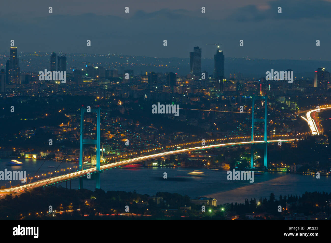 Bosporus-Brücke bei Nigth, Istanbul, Türkei Stockfoto