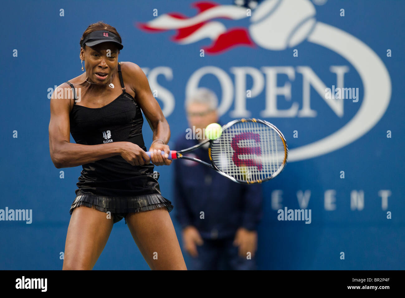 Venus Williams (USA) im Wettbewerb bei der 2010 US Open Tennis Stockfoto