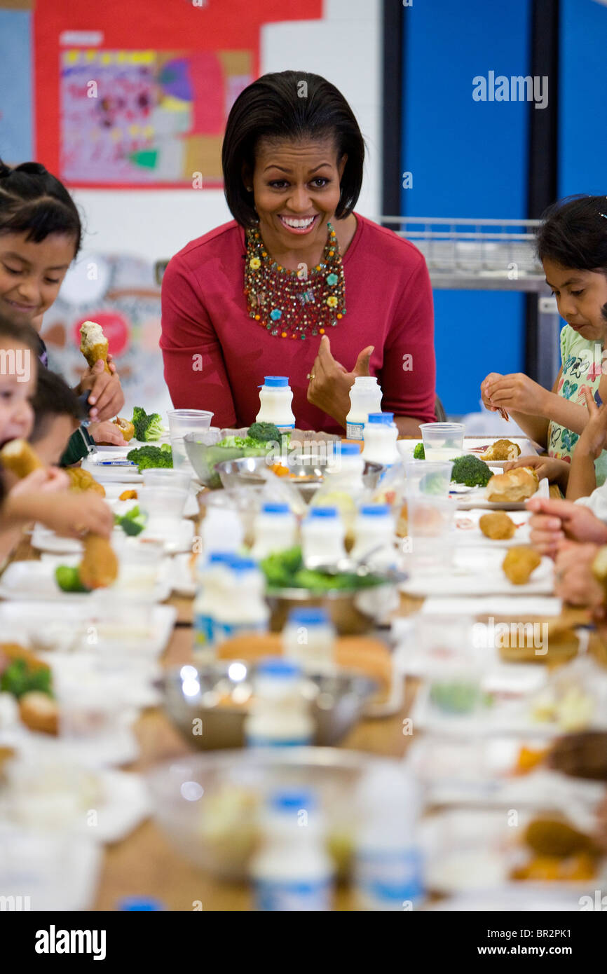First Lady Michelle Obama besucht Estates Elementary School in New Hampshire. Stockfoto