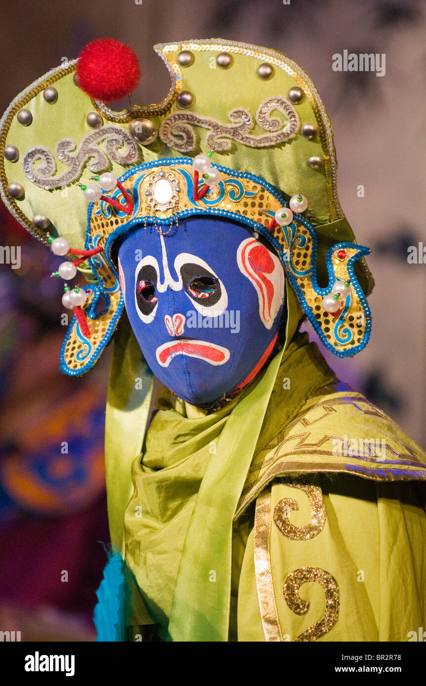 Verändert Schauspieler führt in Sichuan Oper am Shufenyayuan Teehaus, Chengdu, Provinz Sichuan, China Stockfoto