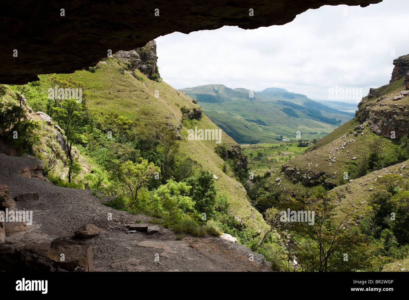 Aasvoelkrantz Höhle, Hochmoor Naturschutzgebiet, uKhahlamba Drakensberg Park, Südafrika Stockfoto