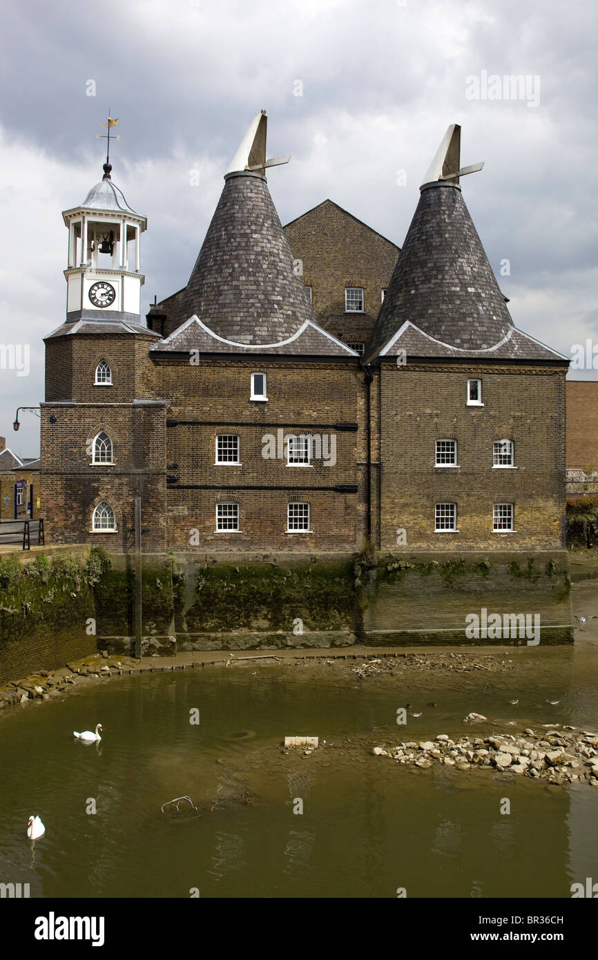 Uhr Mühle drei Mühlen Insel London England UK Stockfoto