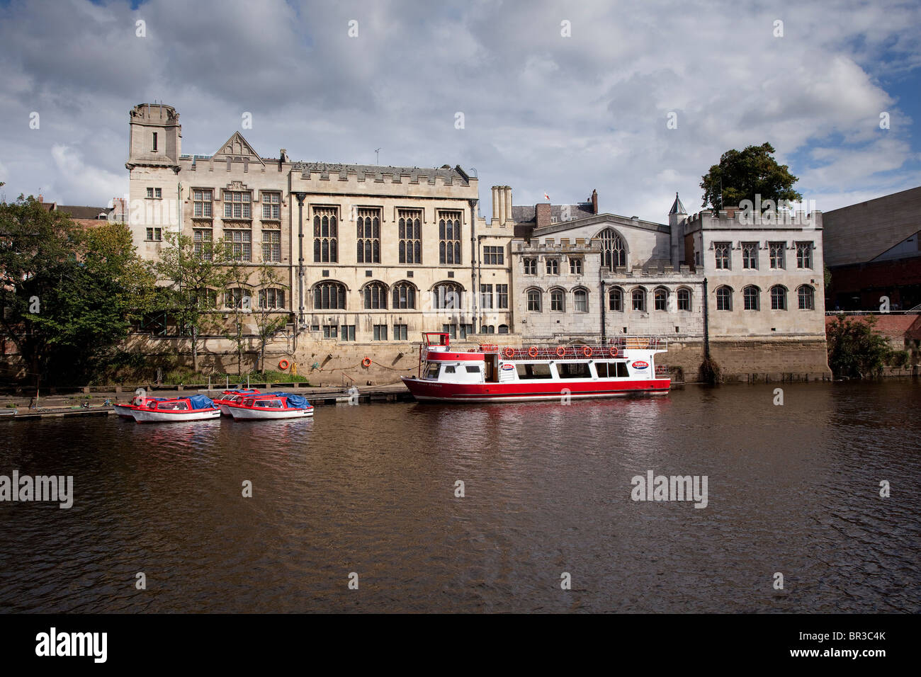 Das Rathaus aus den Fluss Ouse, Stadt York, England Stockfoto