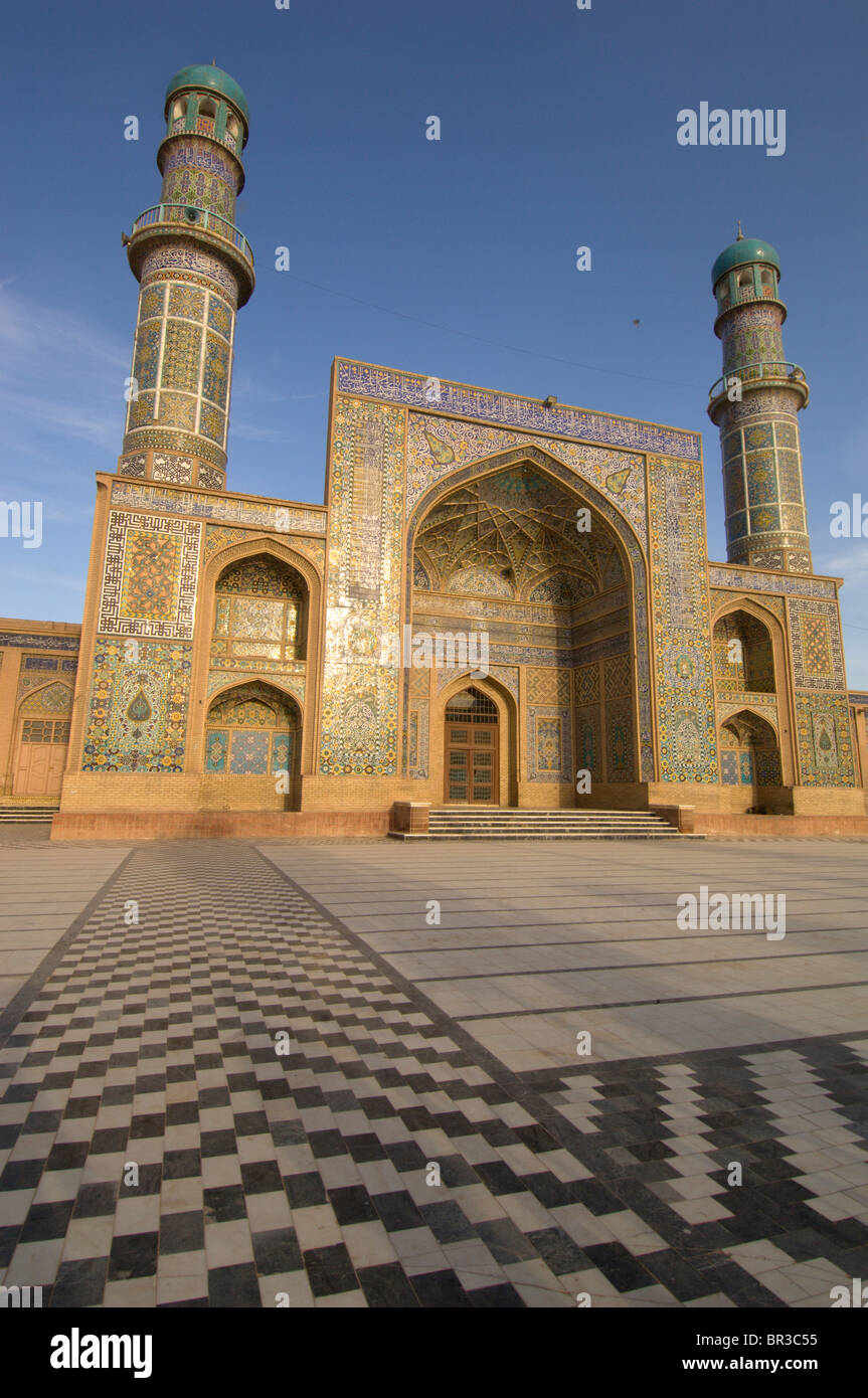 Die gefliesten Wänden und Minarett der Freitagsmoschee oder Stockfoto
