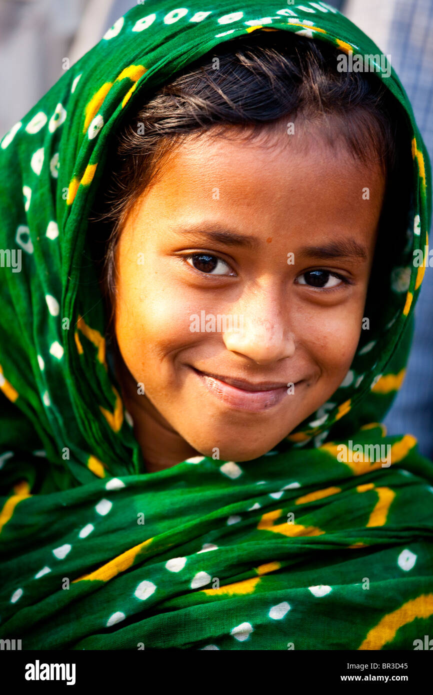 Junge muslimische Mädchen in Dhaka, Bangladesch Stockfoto