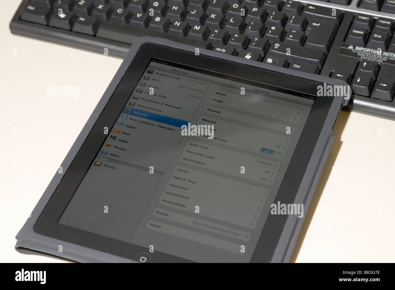 Apple Ipad Touchscreen Tablet PC mit Tradtional Tastatur Stockfoto