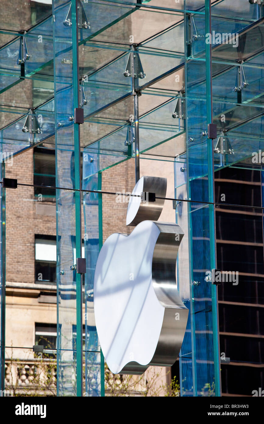 Apple Store 5th Avenue in New York City Glas Gebäude von Bohlin Cywinski Jackson Stockfoto