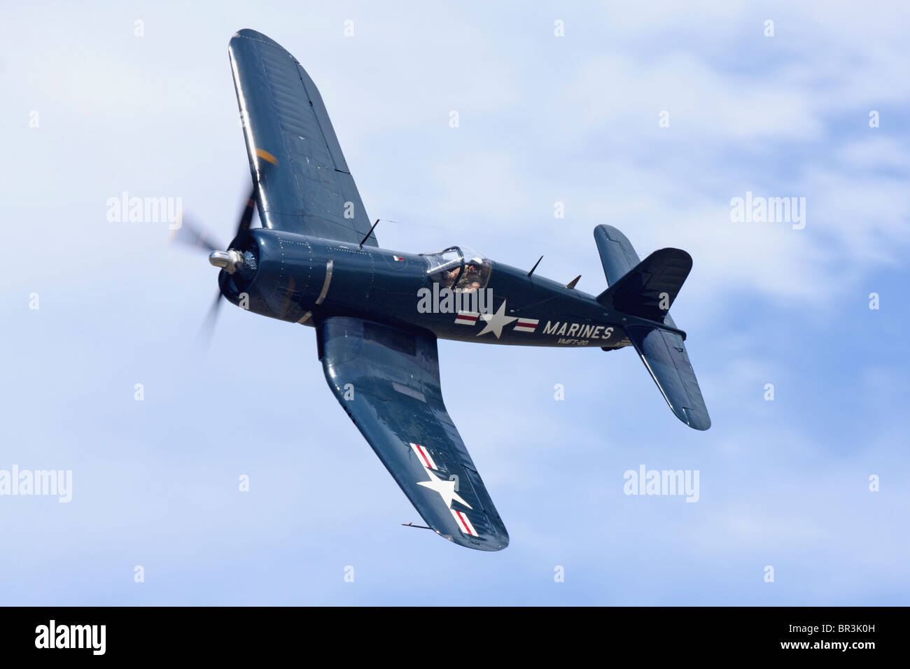 Chance-Vought F4U Corsair im Flug während der 2010 Pylon Racing School im Stead Field in der Nähe von Reno, Nevada. Stockfoto