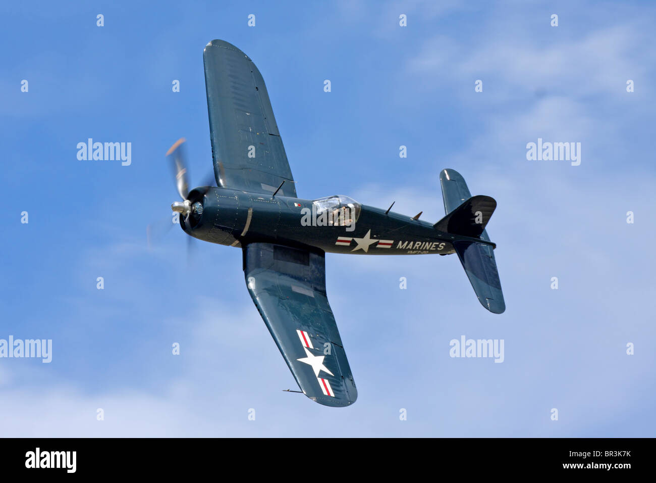 Chance-Vought F4U Corsair im Flug während der 2010 Pylon Racing School im Stead Field in der Nähe von Reno, Nevada. Stockfoto