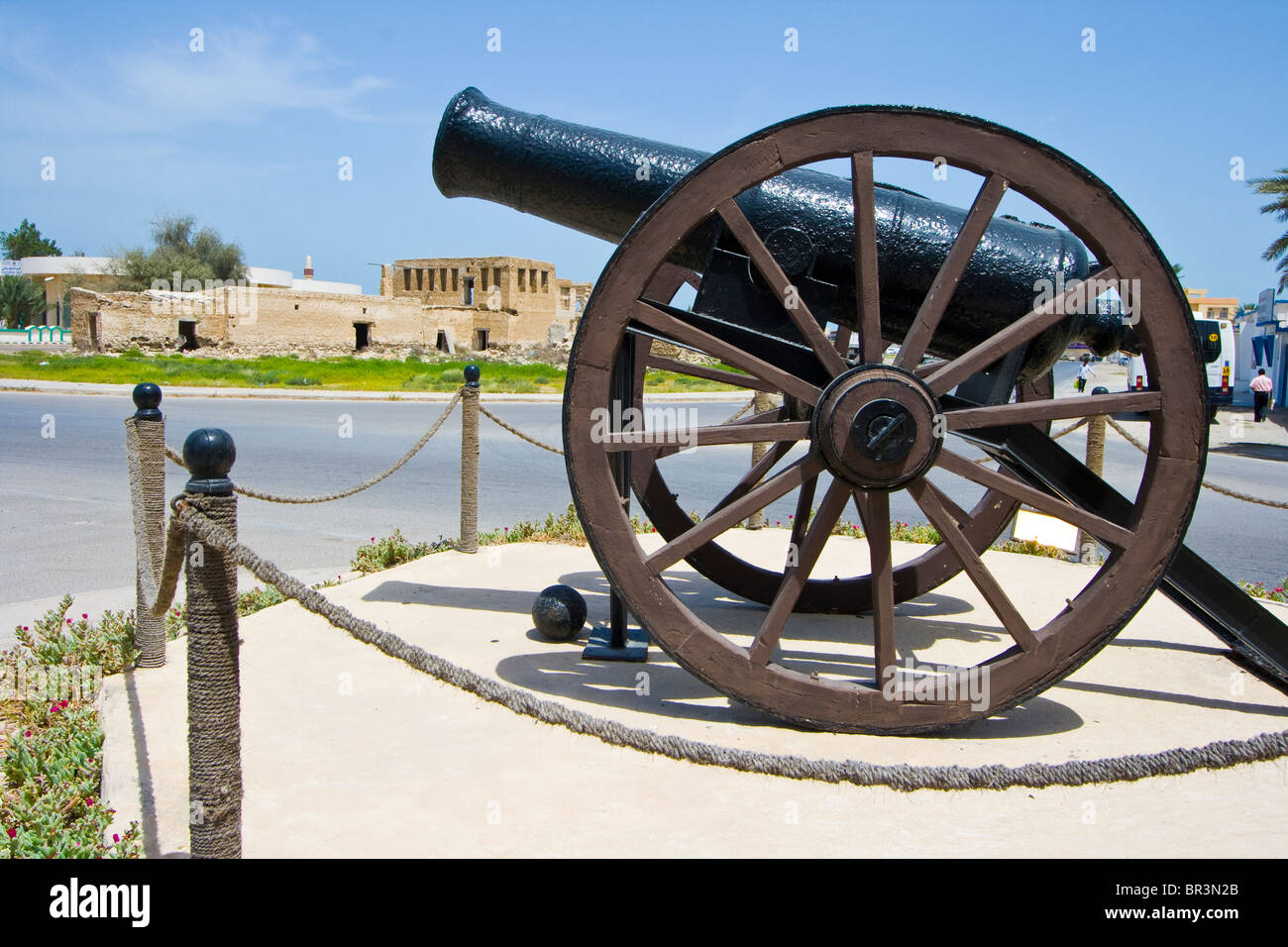 Kanone in Umm Al Quwain Museum und Fort in Umm Al Quwain, Vereinigte Arabische Emirate Stockfoto