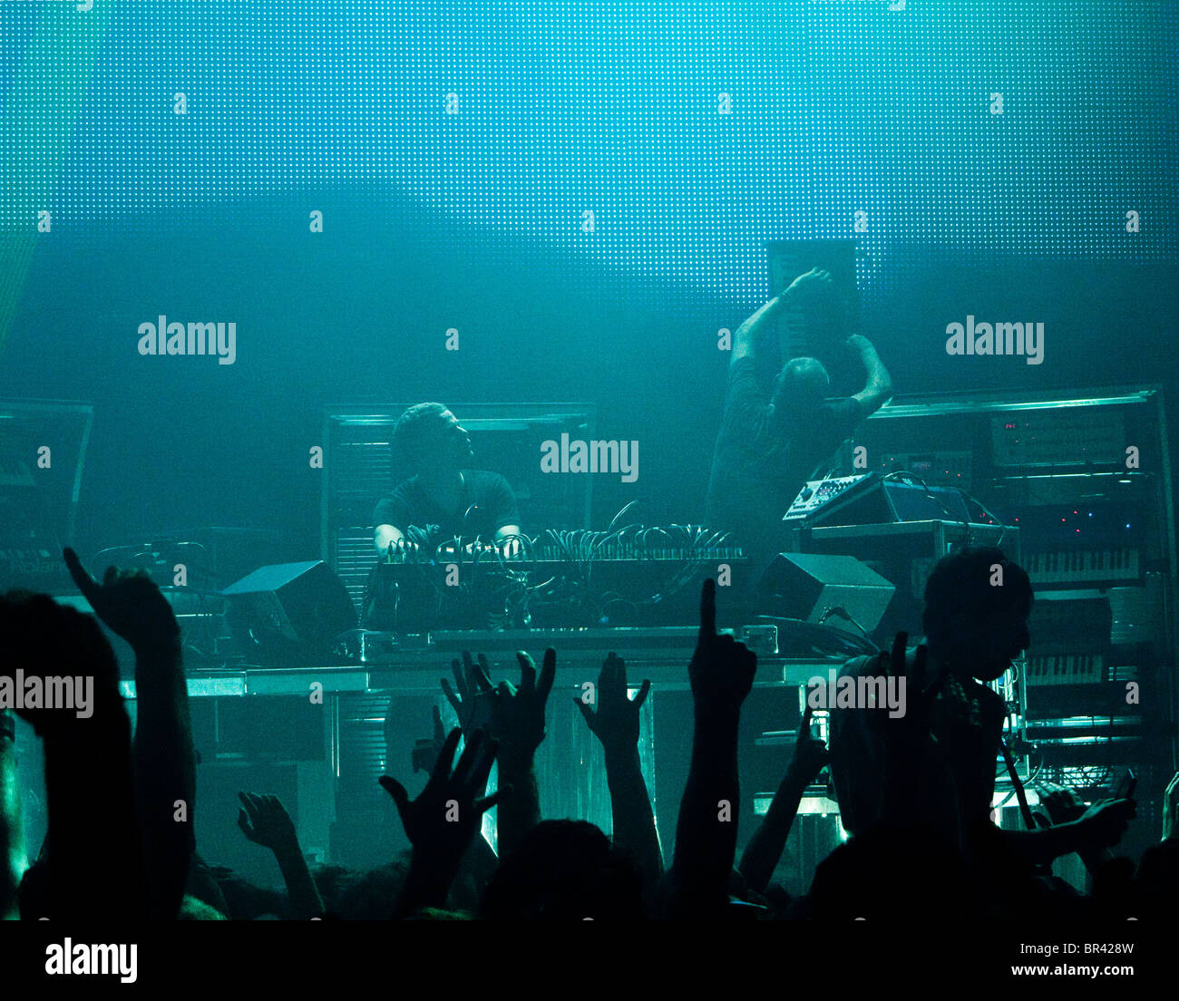 Die Chemical Brothers live im Roundhouse in Großbritannien Stockfoto
