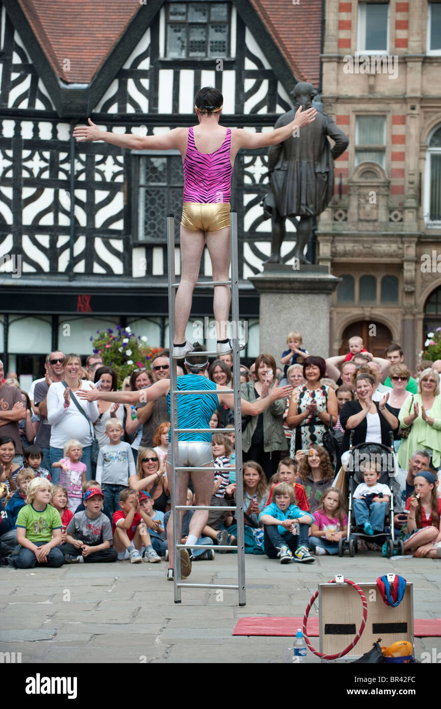 Entertainer auf Shrewsbury internationale Straßentheater Festival, Shropshire, UK Stockfoto