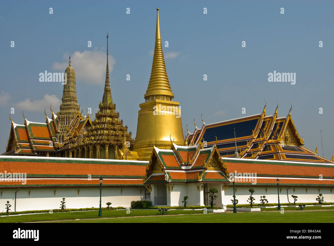 Phra Sri Rattana Chedi in Kings Palace Wat Phra Kaeo, Bangkok, Thailand Stockfoto