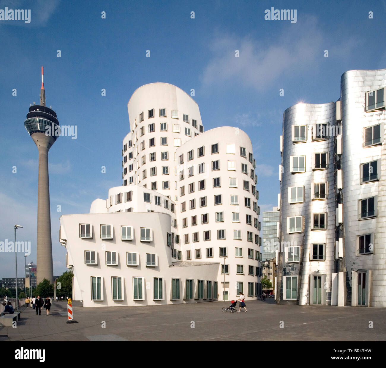 Medien Hafen oder Medienhafen Bereich in Dussledorf, einem regenerierten Gebiet, das früher die Dockbereiche Stockfoto