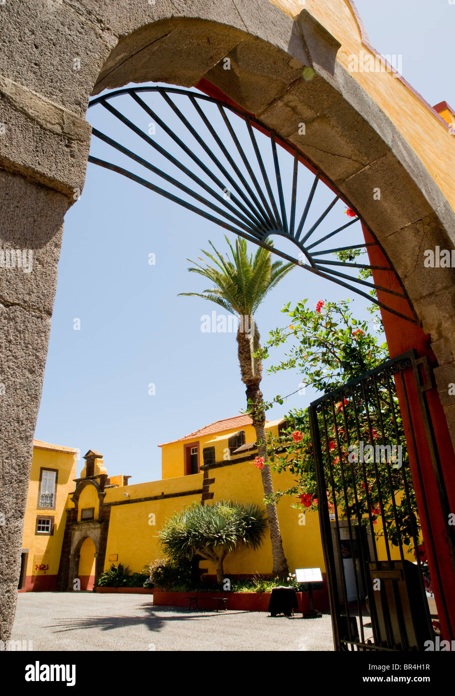 Der Eingang zum Fortaleza de São Tiago, befindet sich im Herzen von Funchal Zona Velha Stockfoto