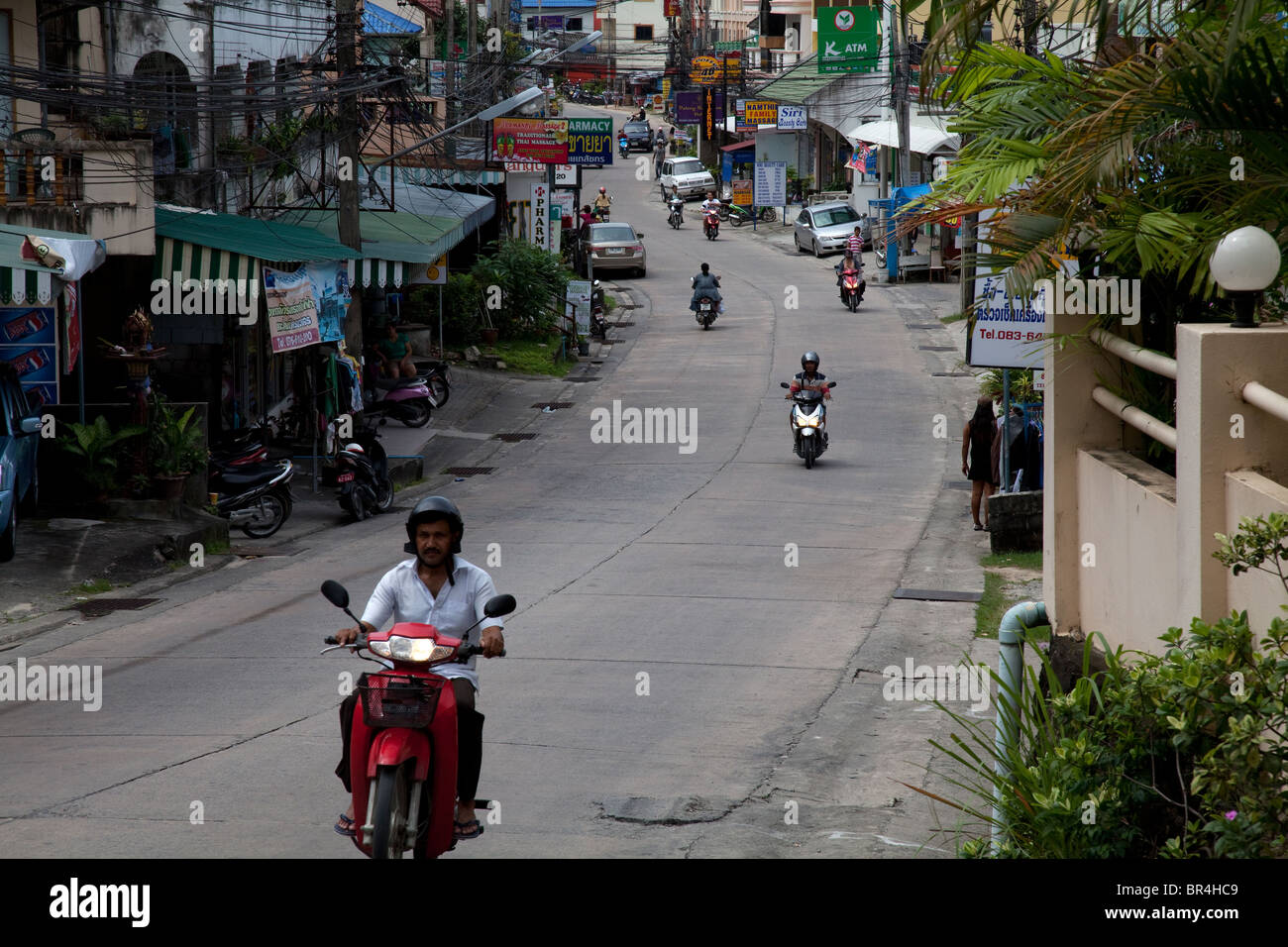 Eine belebte Straße in Phuket, Thailand Stockfoto