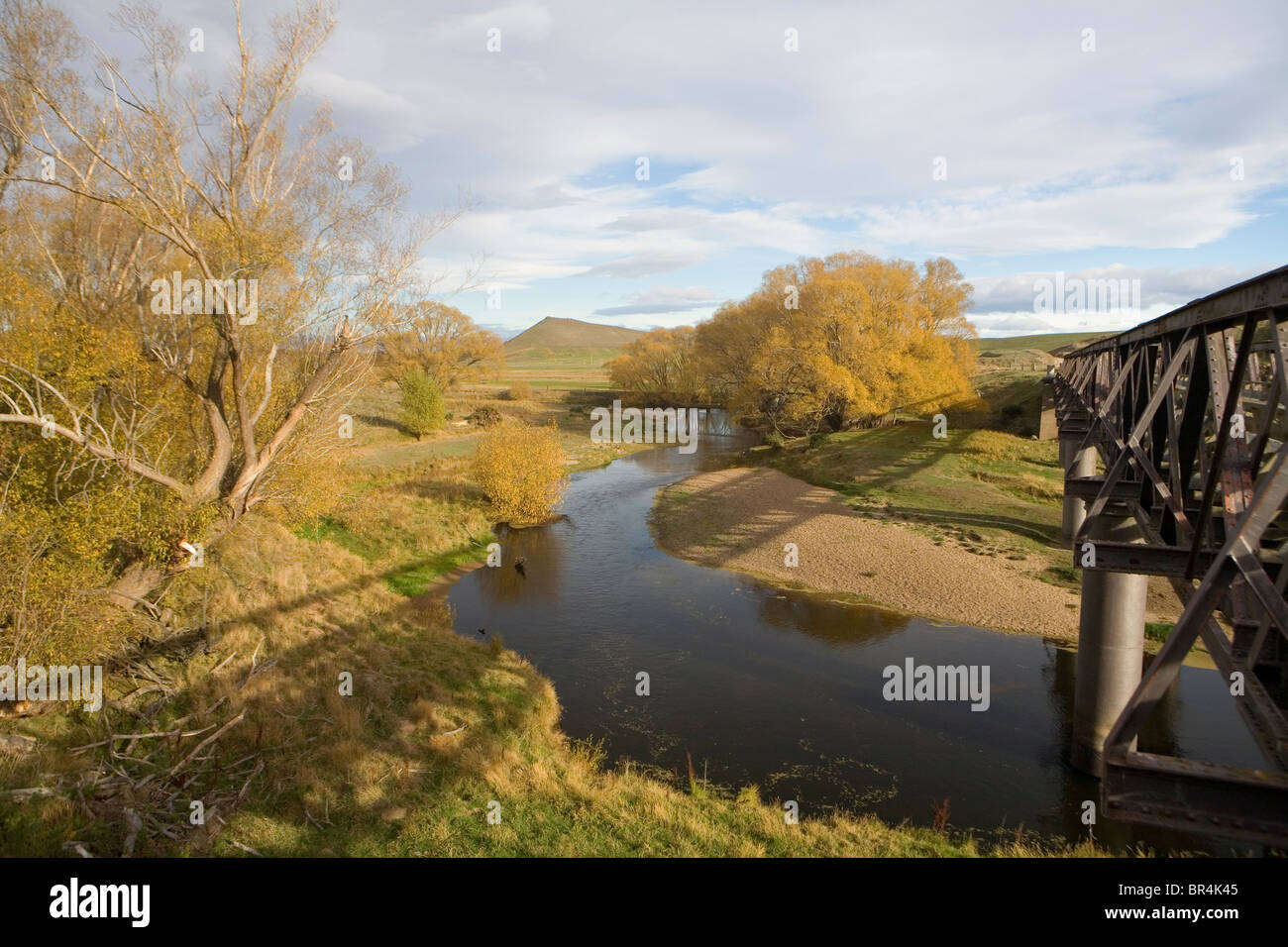 Alte Eisenbahnbrücke entlang der Otago Rail Trail Stockfoto