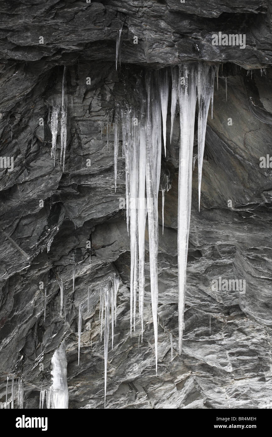 Eiszapfen gefrorenes Wasser Stockfoto