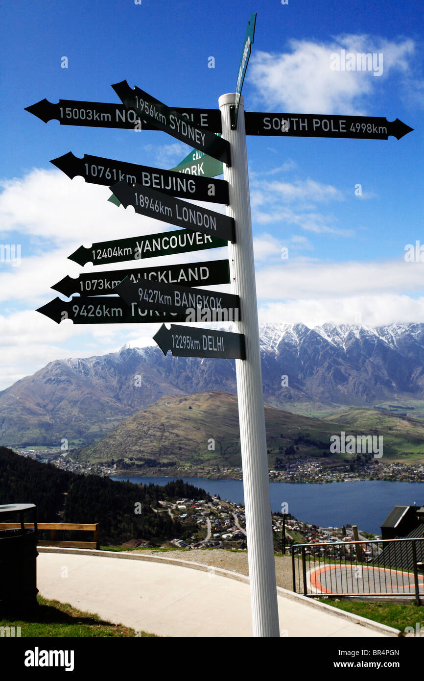 Sign post Queenstown Neuseeland Stockfoto