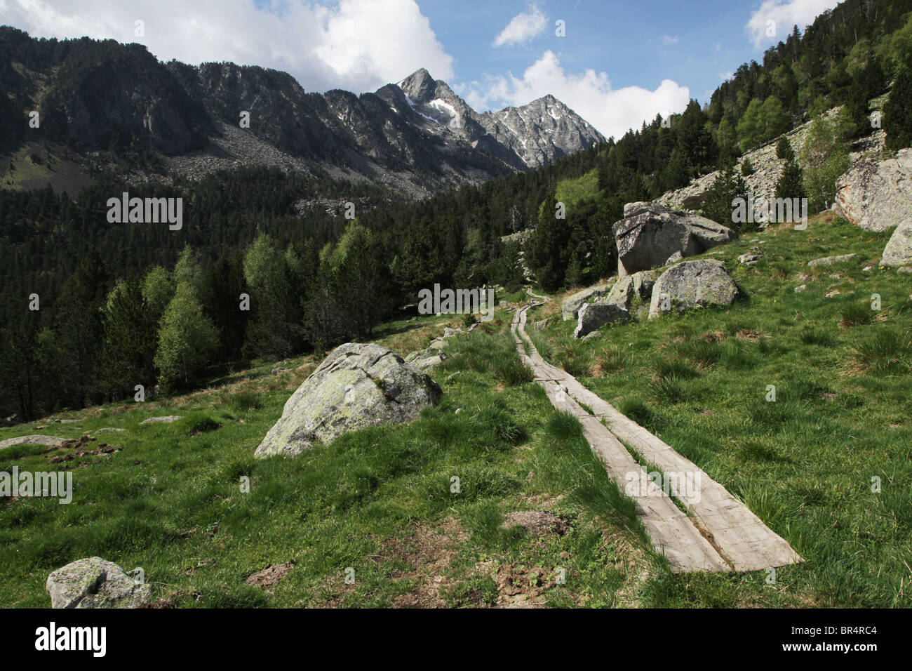 Mount Montanyo und Pic de Sudorn am Aufstieg vom Espot zur Estany Negre Sant Maurici Nationalpark Pyrenäen Spaniens Stockfoto