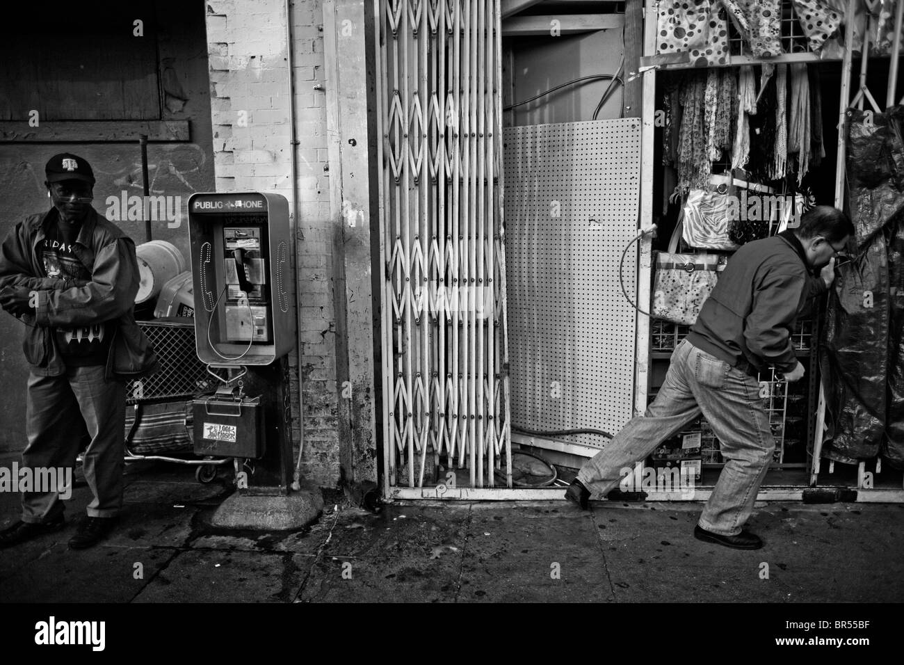 Obdachlose im Bereich Skid Row of Los Angeles Kalifornien. Stockfoto