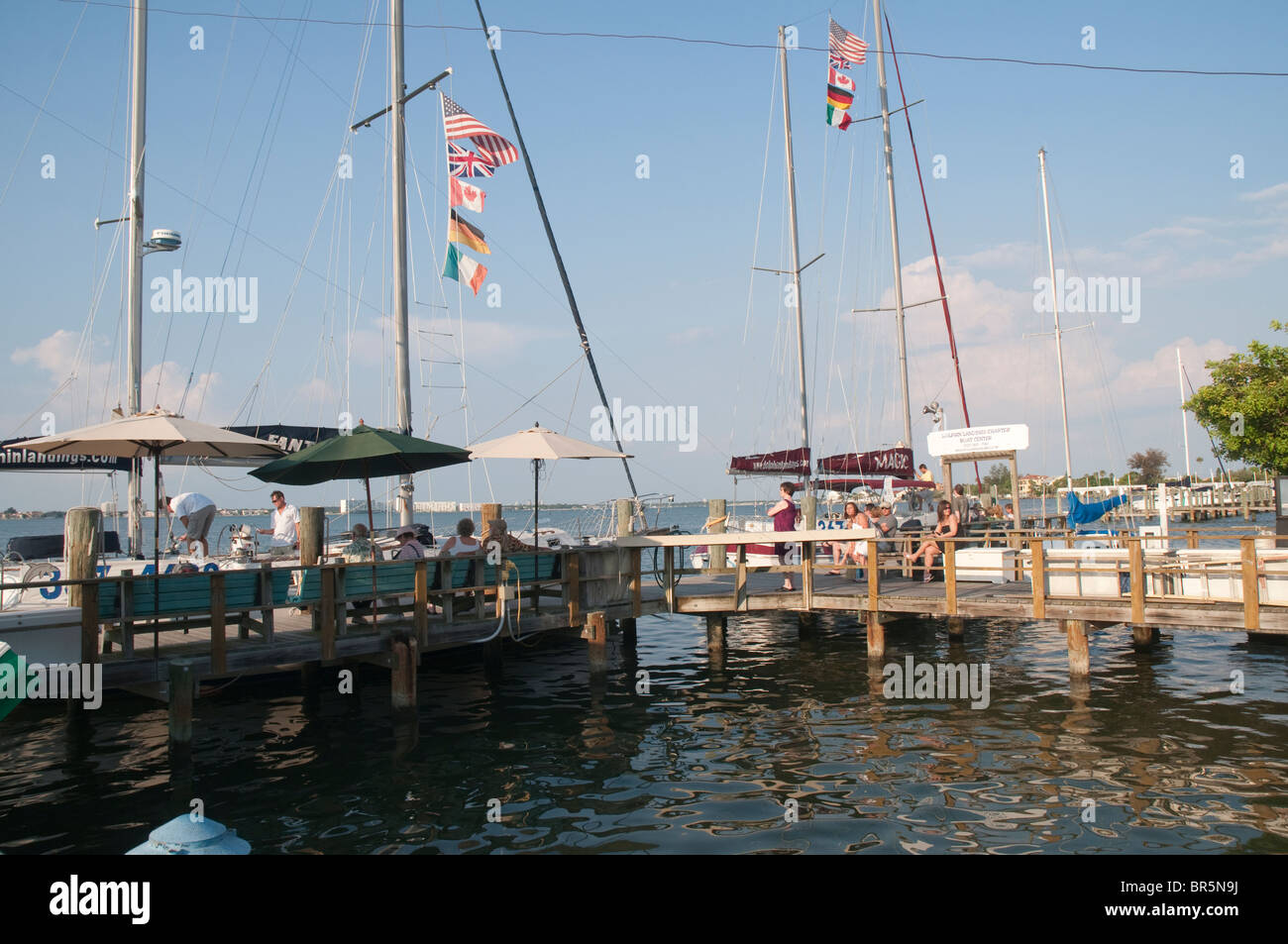 Sonnenuntergang segeln Yacht von St. Pete Beach in der Nähe von St.Petersburg Florida USA Stockfoto