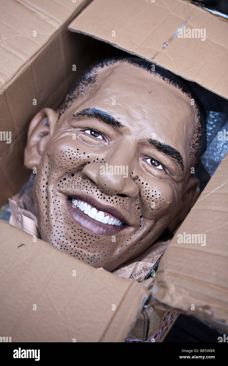 Barack Obama Maske in einer Karton-Box. Stockfoto