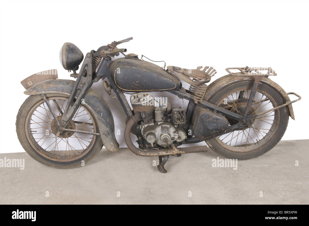 Motorrad der 1930er jahre -Fotos und -Bildmaterial in hoher Auflösung –  Alamy