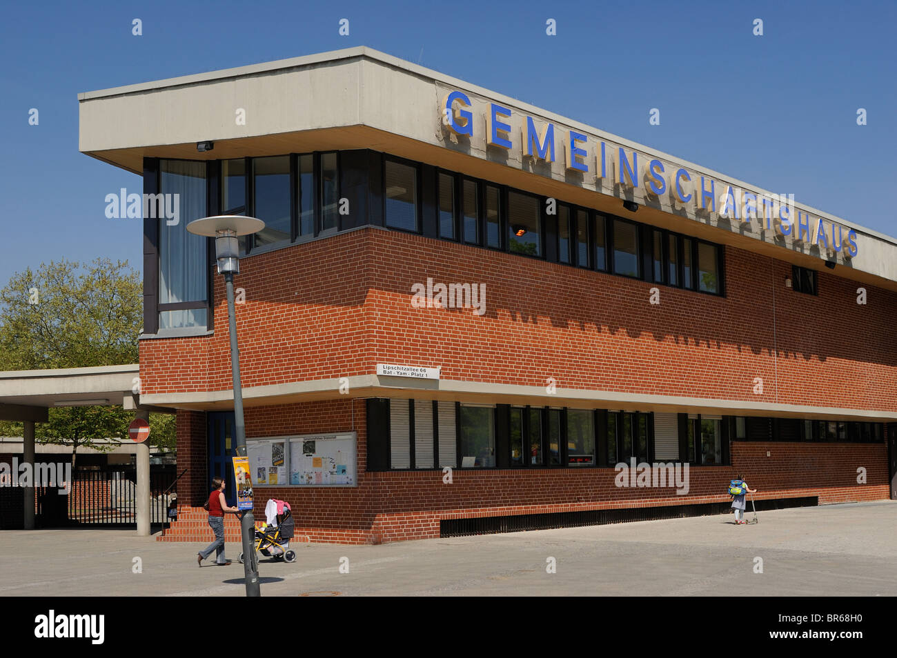 Gropiusstadt, Gropius-Stadt, von Walter Gropius entworfenen Satelliten-Stadt mit 18.000 Häuser, große Gehäuse Immobilien, Berlin, Deutschland. Stockfoto