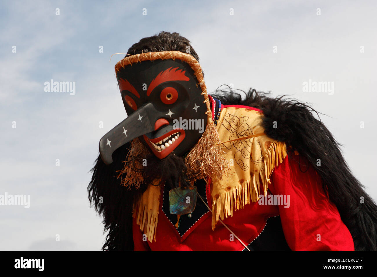 Amerikanischen Ureinwohner Alaskas Git-Hoan Tänzer führt auf dem ersten Amerikaner-Festival auf der National Mall in Washington, DC. Stockfoto