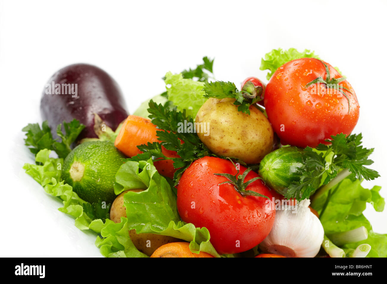 frisches Gemüse auf dem weißen Hintergrund Stockfoto