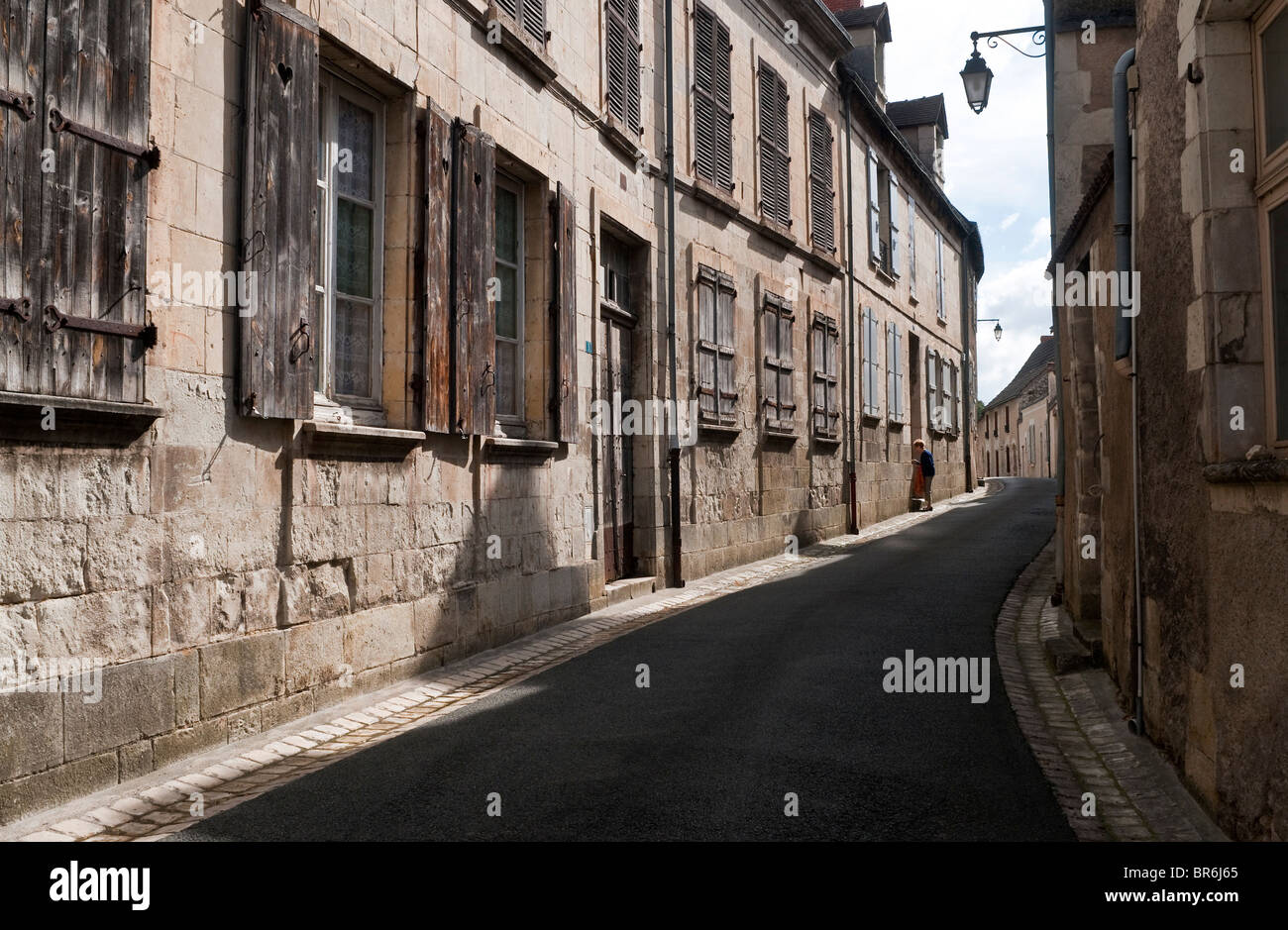 Schmale Straße französische Stadt - Indre-et-Loire, Frankreich. Stockfoto