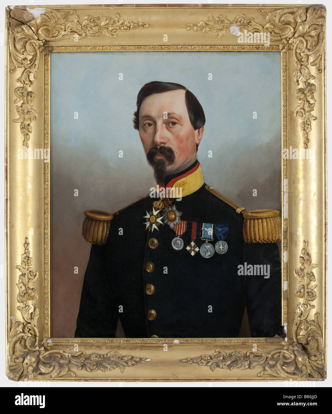 Ein Porträt von einem Offizier, 2. Reich. Öl auf Leinwand. Unsigned. Offizier des Kaisers Rettungsschwimmer Voltigeur Regiment in einer Tunika mit Schulterklappen und Dekorationen: Frankreich, Commander's Kreuz des Orden der Legion d'Honneur. Türkei, Medjidie bestellen. Frankreich, Medaille für die italienische Kampagne. Savoyen, Ritterkreuz des Militärischen Merit Order. Großbritannien, Krim-Kampagne Medaille. Italien, Medaille für Tapferkeit. Beschädigte gold Gips Rahmen. Bild Abmessungen 76 x 60 cm. Gerahmte Abmessungen 94 x 80 cm. Bildende Kunst, Menschen, aus dem 19. Jahrhundert, Objekt, Objekte, Fotos, clipp, Artist's Urheberrecht nicht geklärt zu werden. Stockfoto