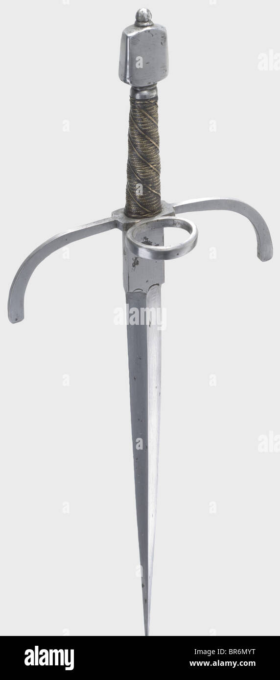 Ein deutscher linker Dolch, ca. 1600. Tapering Blade of Diamond section. Auf der einen Seite des Ricasso schlug drei Mal eine Marke ein, auf der anderen Seite nur eine Marke. Breite Quillone zur Klinge hin gewölbt, großer Ringschutz. Griffwunde mit Original-Messing- und Kupferdraht und Turk-Köpfen. Abgeflachter, leicht konischer Knauf. Metalloberflächen von Stropped, teilweise Reste von Lochfraß. Länge 49,5 cm. Historisch, historisch, 17. Jahrhundert, Dolch, Dolch, Throsting, Thrustings, Baton, Waffe, Waffen, Waffen, Arme, Kampfgerät, Objekt, Objekte, Stills, Clipping, Cut Out, Stockfoto Ein deutscher linker Dolch, ca. 1600. Tapering Blade of Diamond section. Auf der einen Seite des Ricasso schlug drei Mal eine Marke ein, auf der anderen Seite nur eine Marke. Breite Quillone zur Klinge hin gewölbt, großer Ringschutz. Griffwunde mit Original-Messing- und Kupferdraht und Turk-Köpfen. Abgeflachter, leicht konischer Knauf. Metalloberflächen von Stropped, teilweise Reste von Lochfraß. Länge 49,5 cm. Historisch, historisch, 17. Jahrhundert, Dolch, Dolch, Throsting, Thrustings, Baton, Waffe, Waffen, Waffen, Arme, Kampfgerät, Objekt, Objekte, Stills, Clipping, Cut Out, Stockfoto