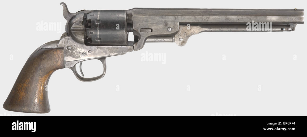 Ein Colt Modell, Marine von 1851 in seinem Fall, .36 cal., Nr. 192770, übereinstimmende Zahlen. 7,5-Zoll-Fass mit Standardbeschriftung und englischen Proof Marks. 6-Schuss-Zylinder mit abgerieben Gravuren, auch mit englischem Prüfzeichen. Patentinschrift auf der rechten Seite des Rahmens, Kalibermarkierung auf dem Auslöseschutz. Griffplatten aus Nussbaum. Alte Oberfläche, abgenutzt, gepunktet und stellenweise Gruben. Länge 32,5 cm. In einem dunklen Holzkoffer mit grünem Tuch. Enthalten: Ein kleiner Messingölkolben und eine Zinn von Primern. Aufkleber auf der Innenseite des Deckels (ersetzt?). Deckel mit zehn Messingschrauben trägt Messingplakette (ATT, Stockfoto