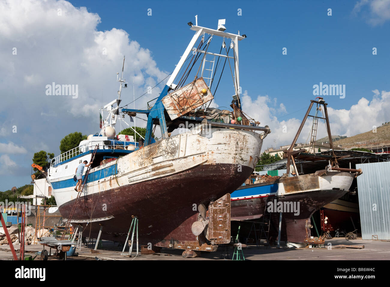 Angeln Boote Trawler in Werft Mittelmeer Formia Kampanien Italien Stockfoto