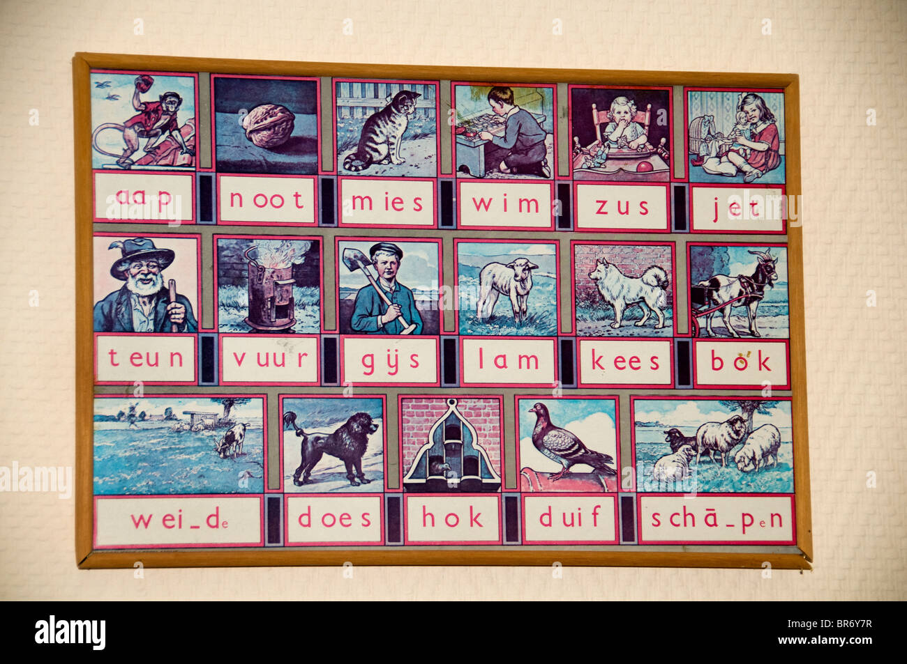 Niederlande Aap Noot Mies niederländische Methode des Lernens in der ersten Hälfte des 20. Jahrhunderts zu lesen Stockfoto