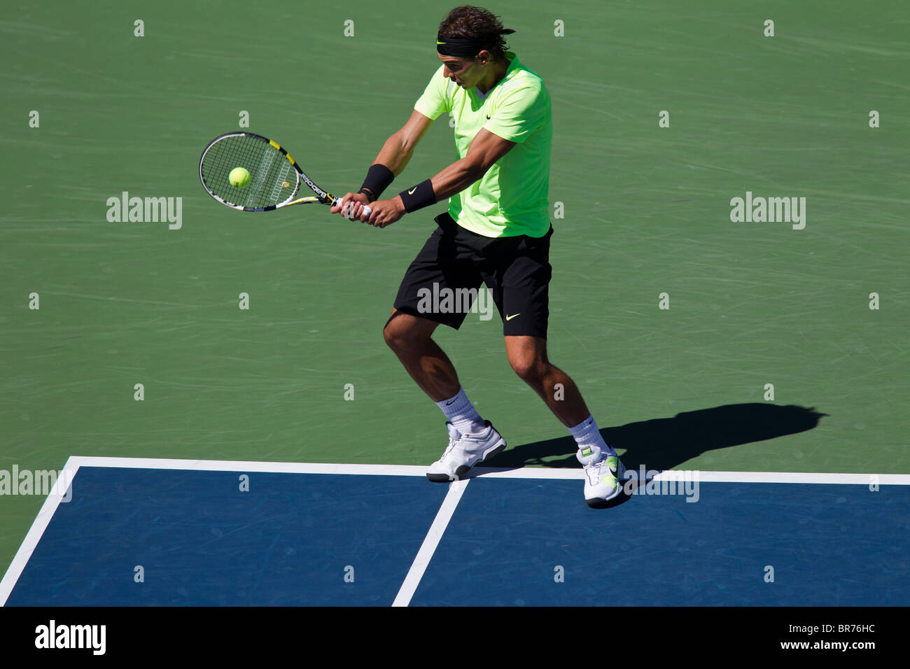 Rafael Nadal (ESP) im Wettbewerb bei der 2010 US Open Tennis. Stockfoto