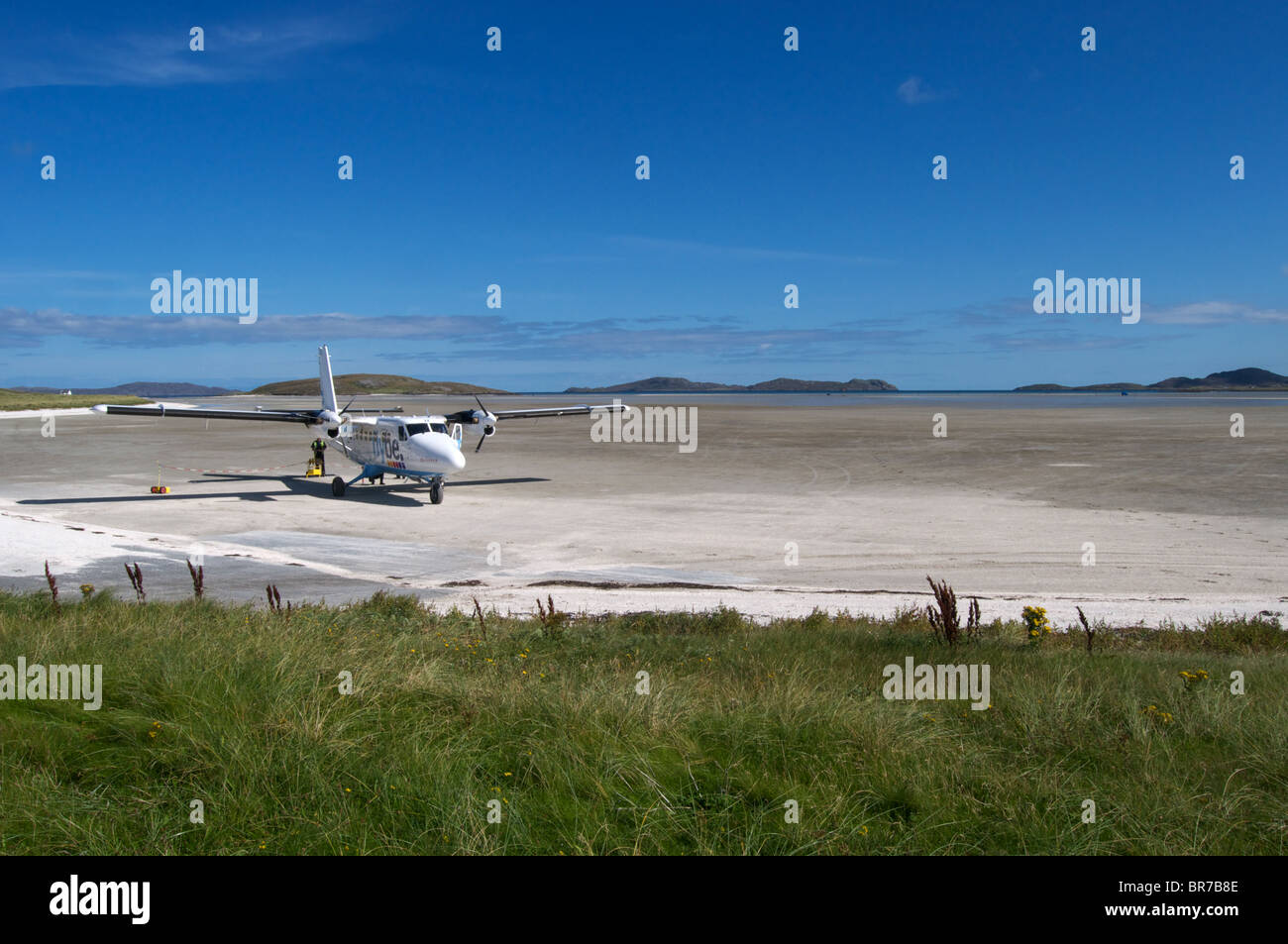 Twin Otter Flugzeuge am Flughafen Strand auf der Insel Barra, äußeren Hebriden, Schottland Stockfoto