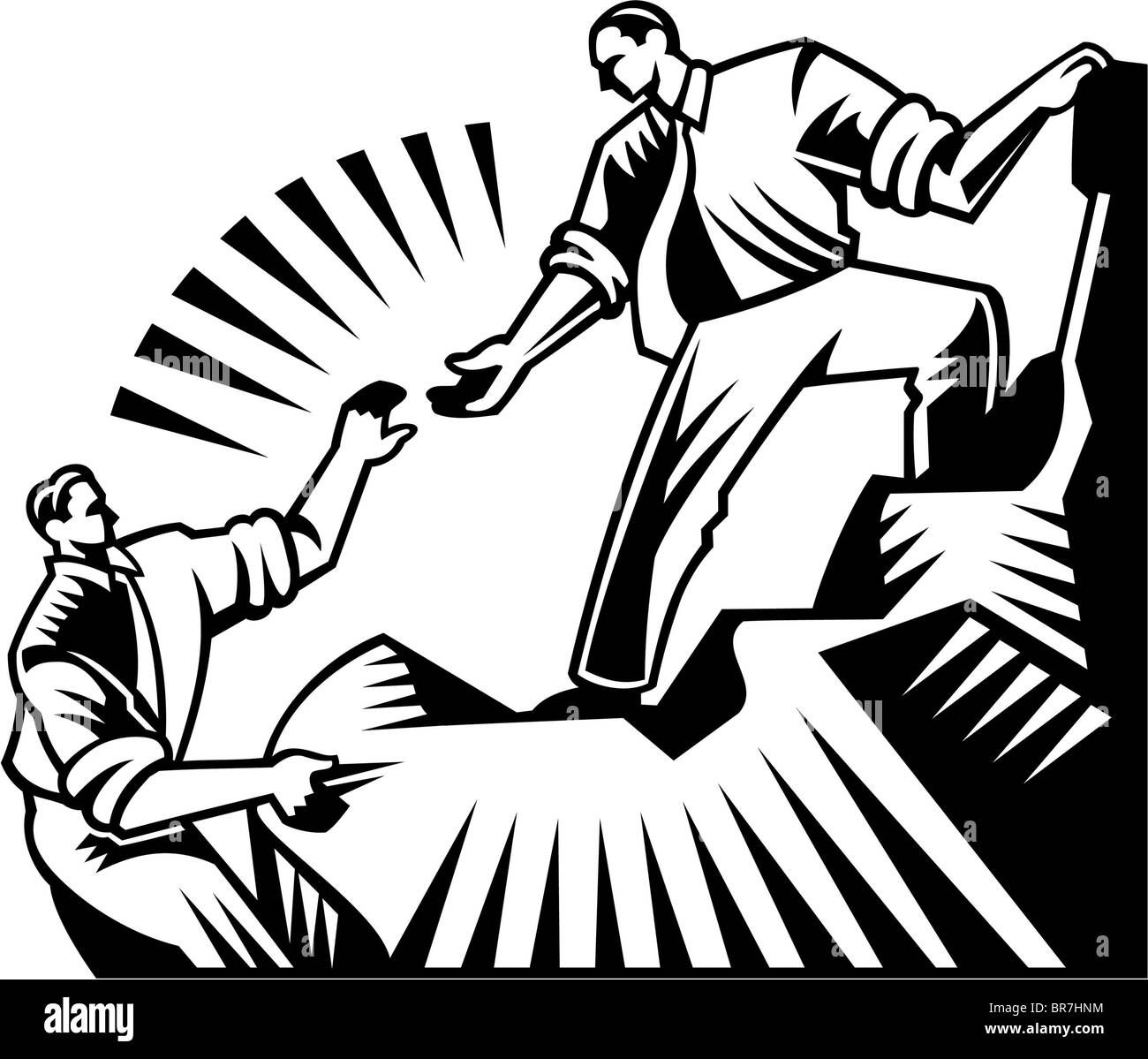 Ein Mann streckt seine Hand zu helfen, ein anderer Mann auf einen Berg klettern Stockfoto