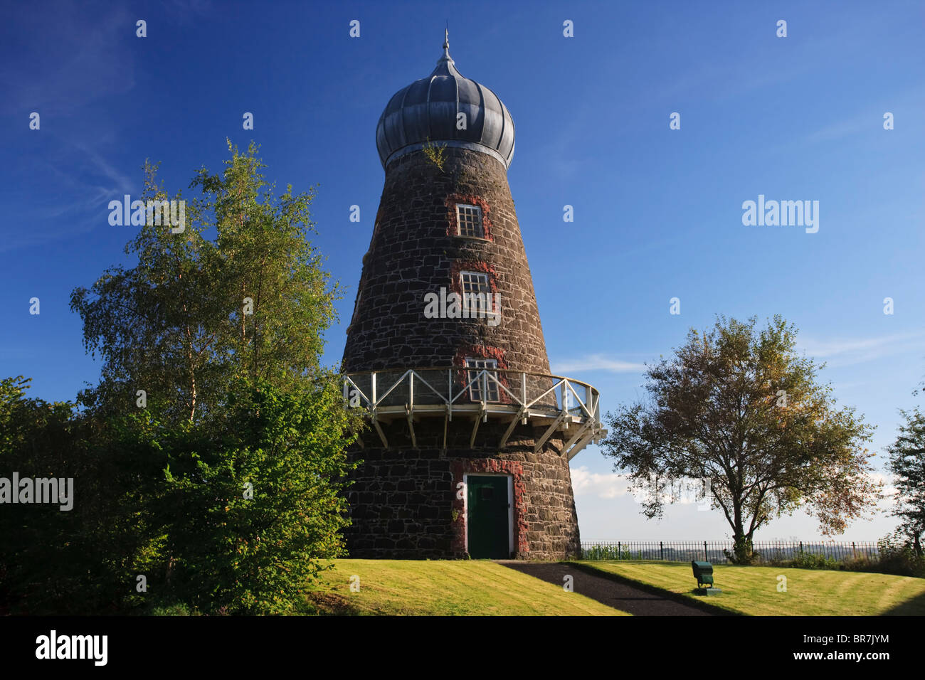 Verlassenen Windmühle im Dorf Knockcloghrim, County Londonderry, Nordirland Stockfoto