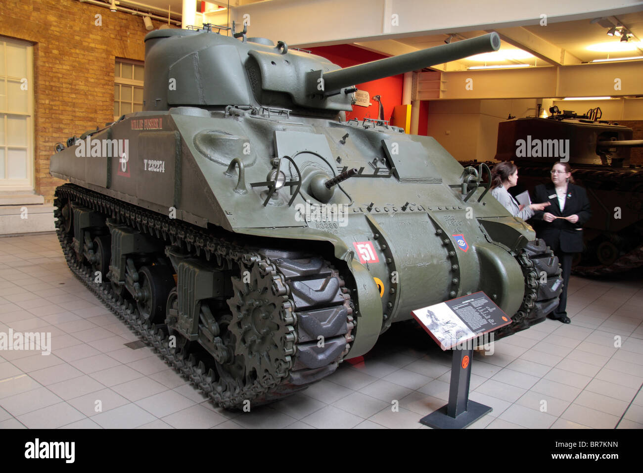 Ein M4A4 Sherman V-Panzer auf dem Display an das Imperial War Museum, London, UK. Stockfoto