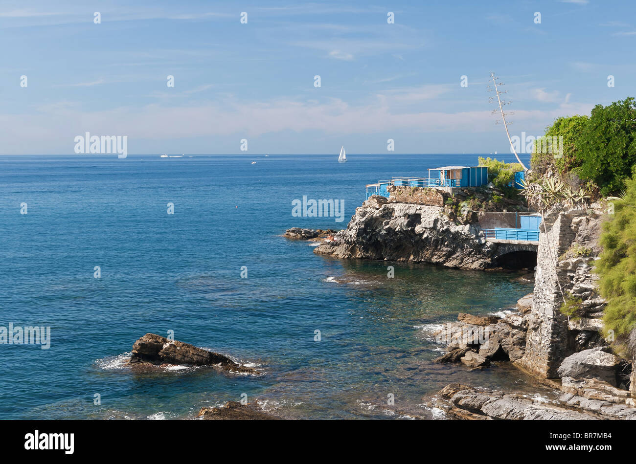 Mittelmeerküste in Genua Nervi, Italien Stockfoto