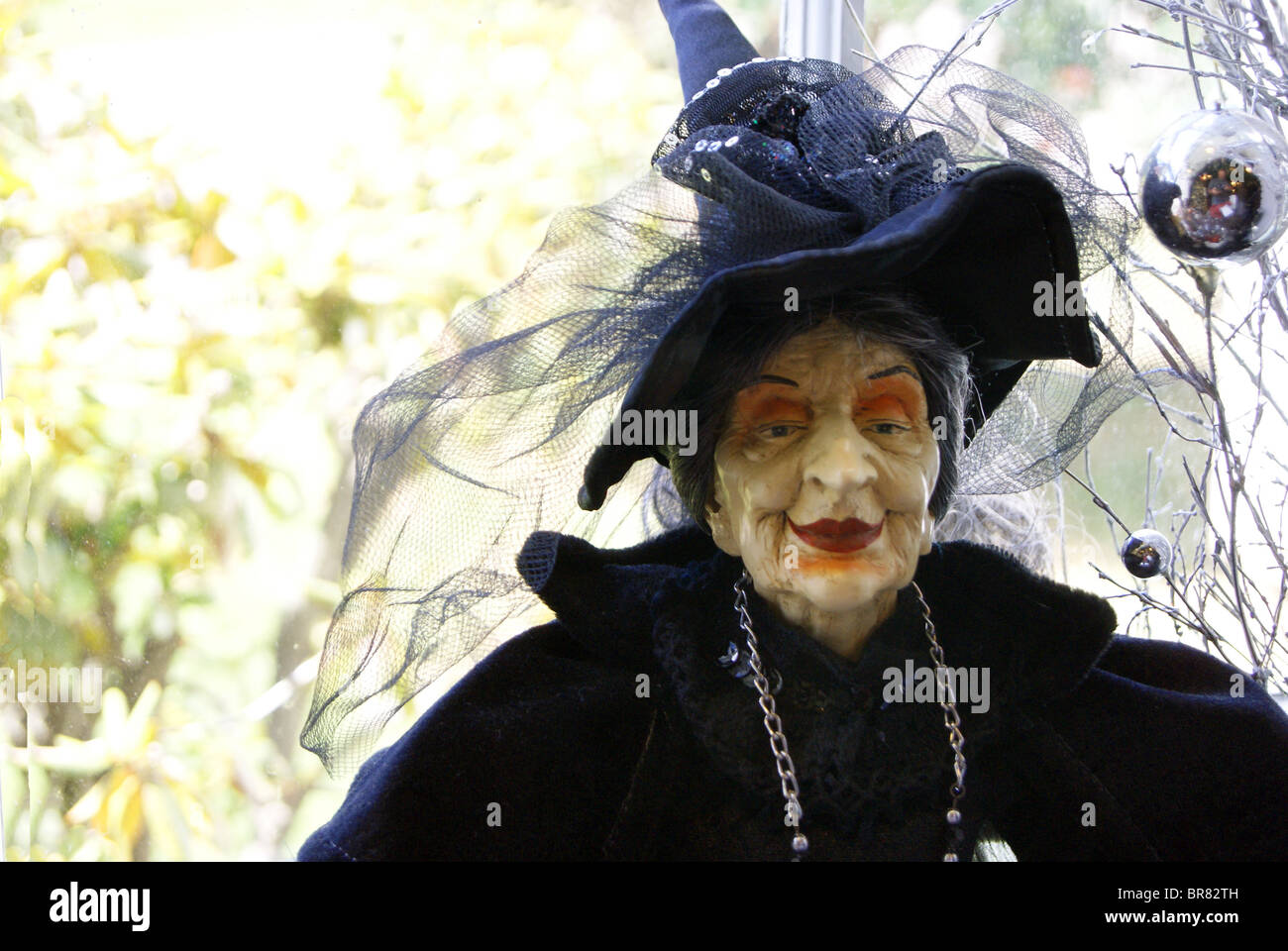 Alte Hexe Puppe mit tollen Details. Stockfoto