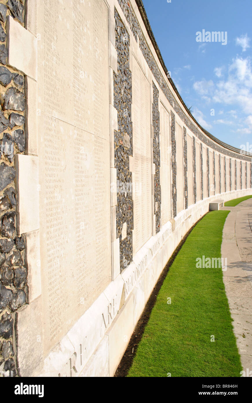Wand von der vermissten Soldaten des ersten Weltkriegs. Tyne Cot Gedenkstätte, in der Nähe von Passchendaele, West-Flandern, Belgien Stockfoto