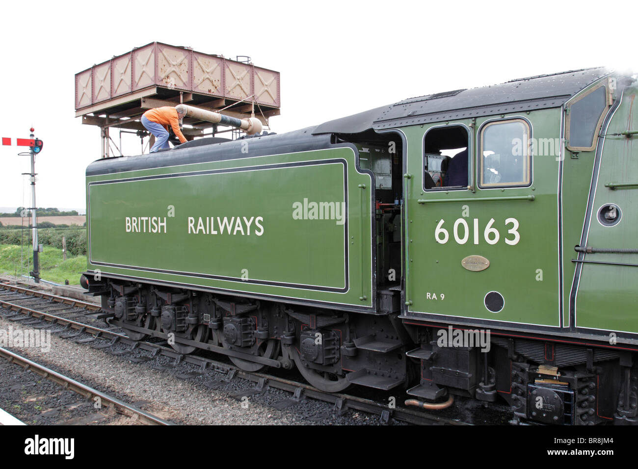 Tornado A1 Dampfmaschine keine 60163 unter Wasser bei Bishops Lydeard station Stockfoto