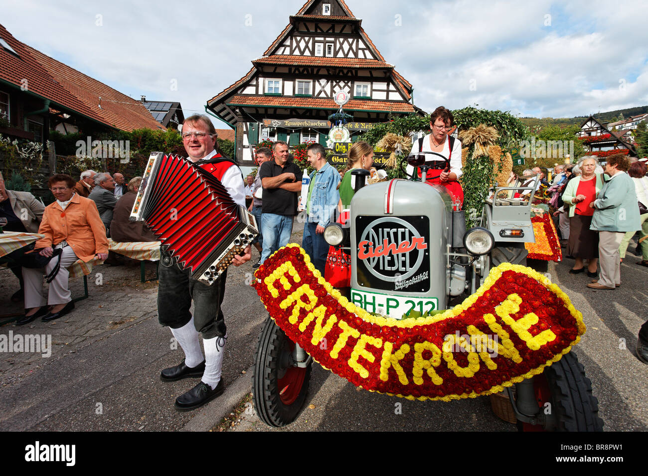 Musiker, Wein und Erntedankfest, Sasbachwalden, Baden-Württemberg, Deutschland Stockfoto