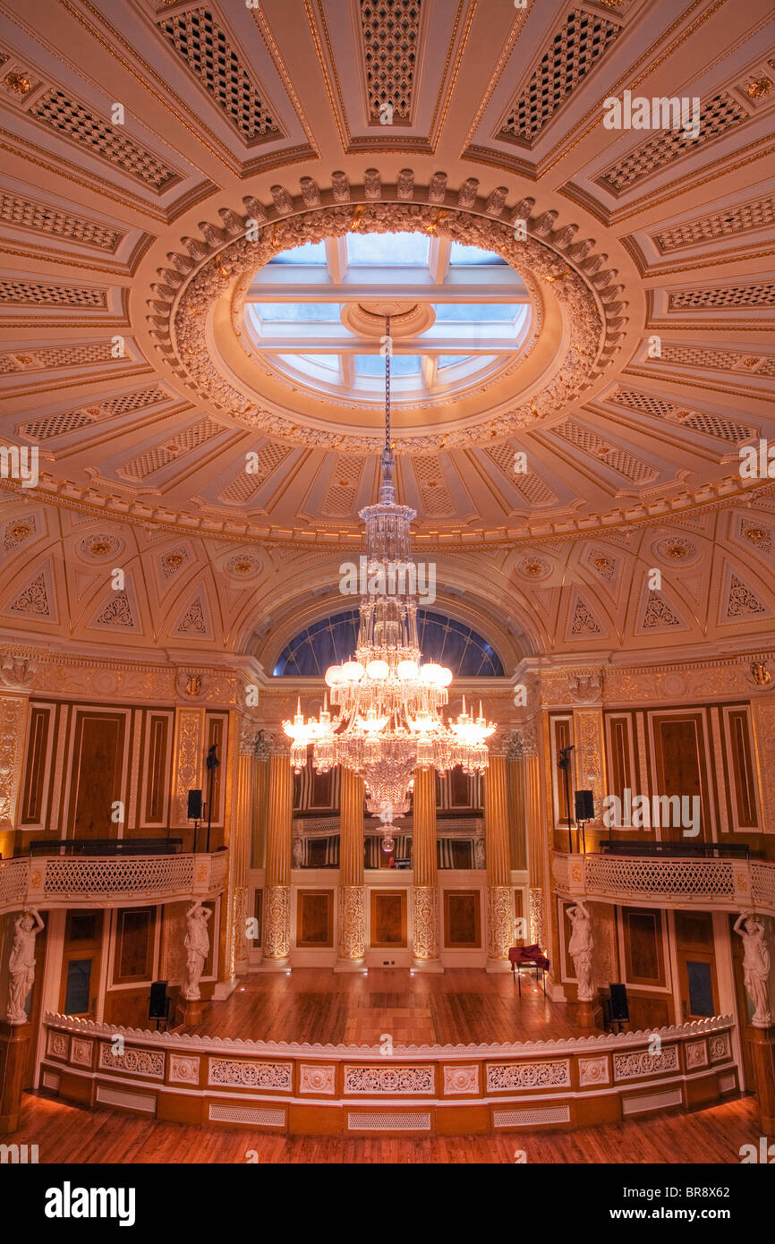 Eine innere Foto von St Georges Hall in Liverpool Stockfoto