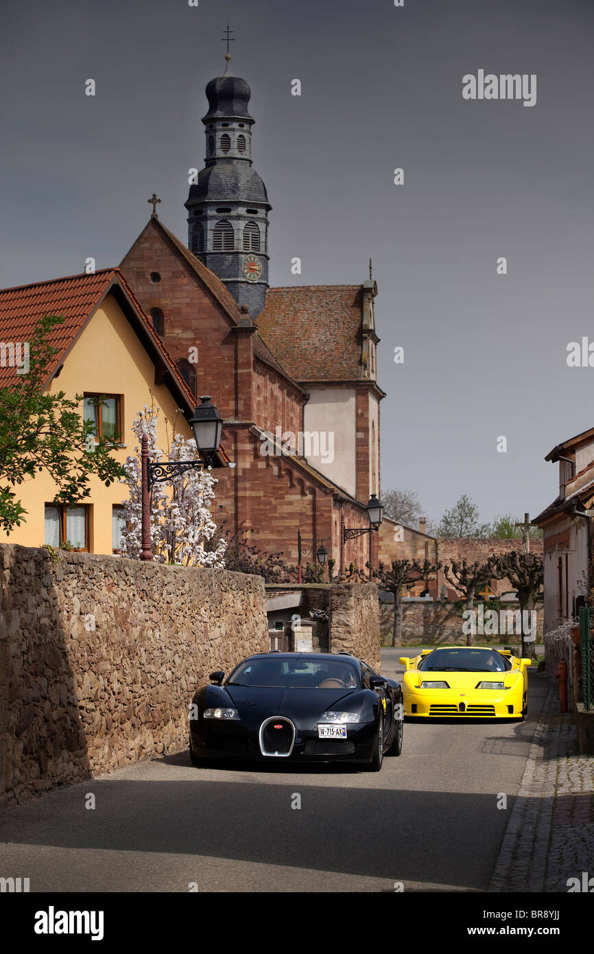 Bugatti Veyron / Bugatti EB110 Stockfoto