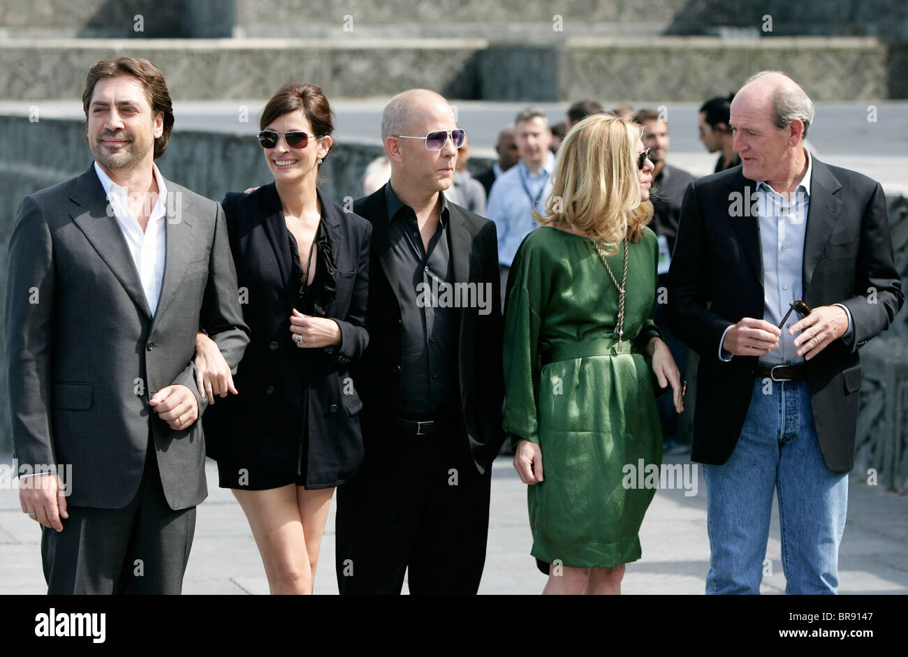 JAVIER BARDEM JULIA ROBERTS RYAN MURPHY DEDE GARDNER RICHARD JENKINS EAT PRAY LOVE PHOTOCALL SAN SEBASTIAN FILM FESTIVAL SA Stockfoto